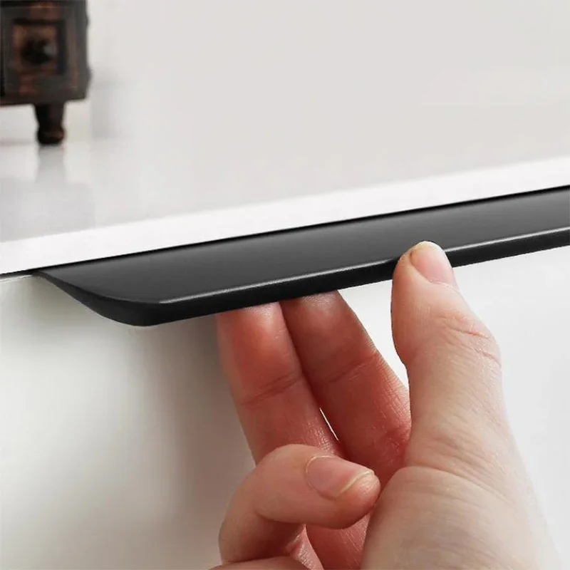 Minimally Designed Door Handle - đánh giá và giá Restoration Hardware Furniture Used